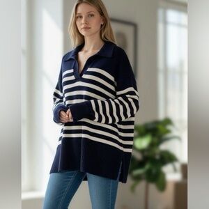 GAP 24/7 Split hem Navy and Cream Striped V-Neck Sweater
